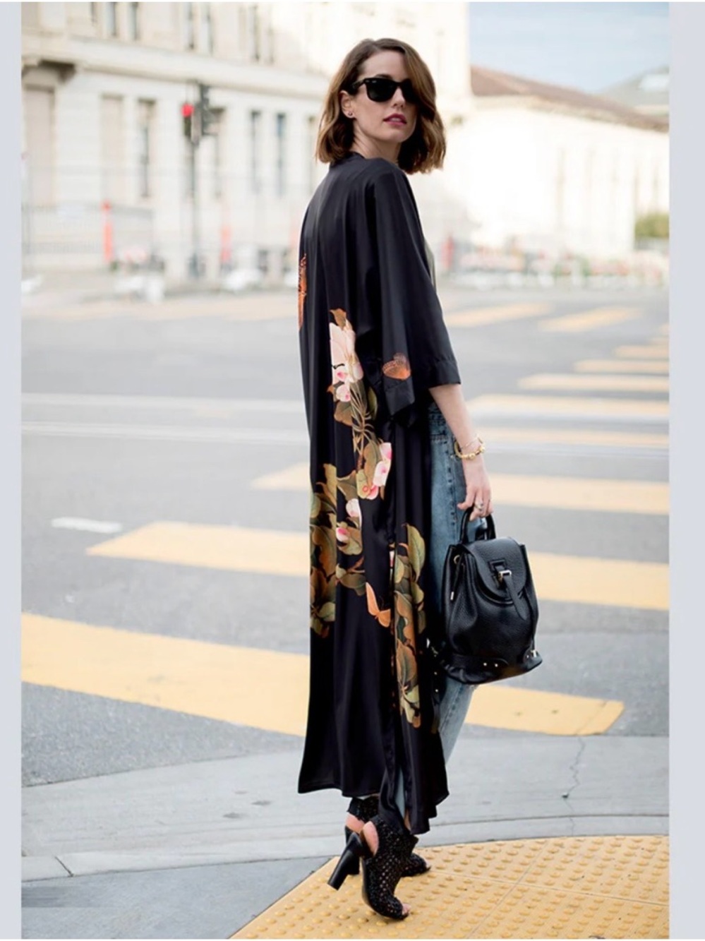 KIM + ONO PEONY & BUTTERFLY LONG KIMONO ROBE OS - Picture 3 of 9